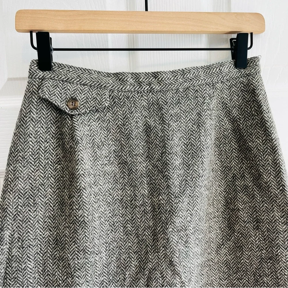Vintage 70’s\80’s Prestige Boston Classic Gray Wool Blend Herringbone Skirt 10